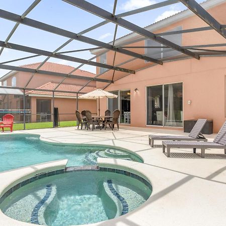 Large Spacious Home W Private Pool & Hot Tub Davenport Eksteriør billede