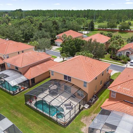 Large Spacious Home W Private Pool & Hot Tub Davenport Eksteriør billede