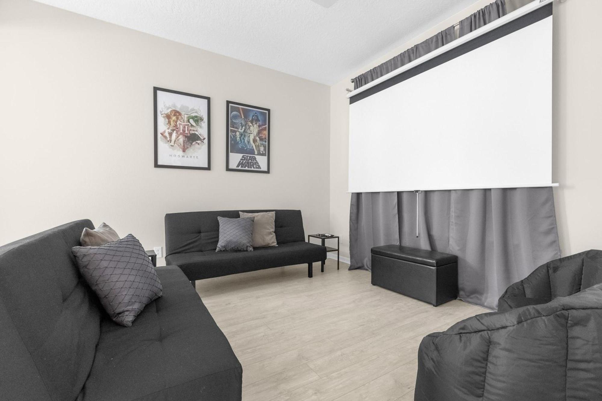 Large Spacious Home W Private Pool & Hot Tub Davenport Eksteriør billede