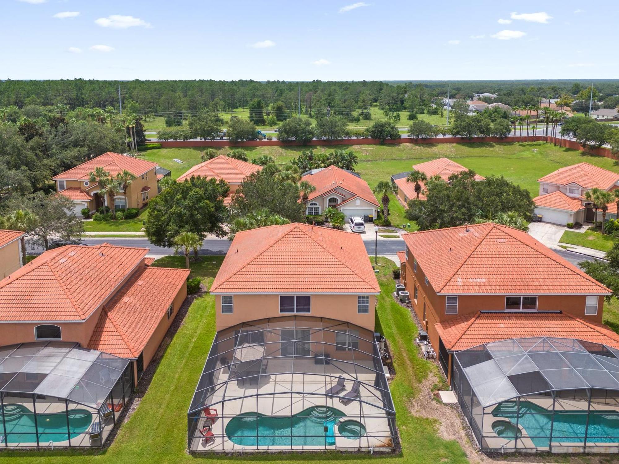 Large Spacious Home W Private Pool & Hot Tub Davenport Eksteriør billede