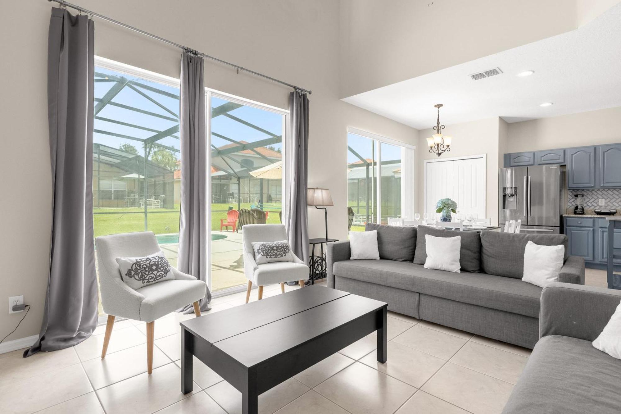Large Spacious Home W Private Pool & Hot Tub Davenport Eksteriør billede
