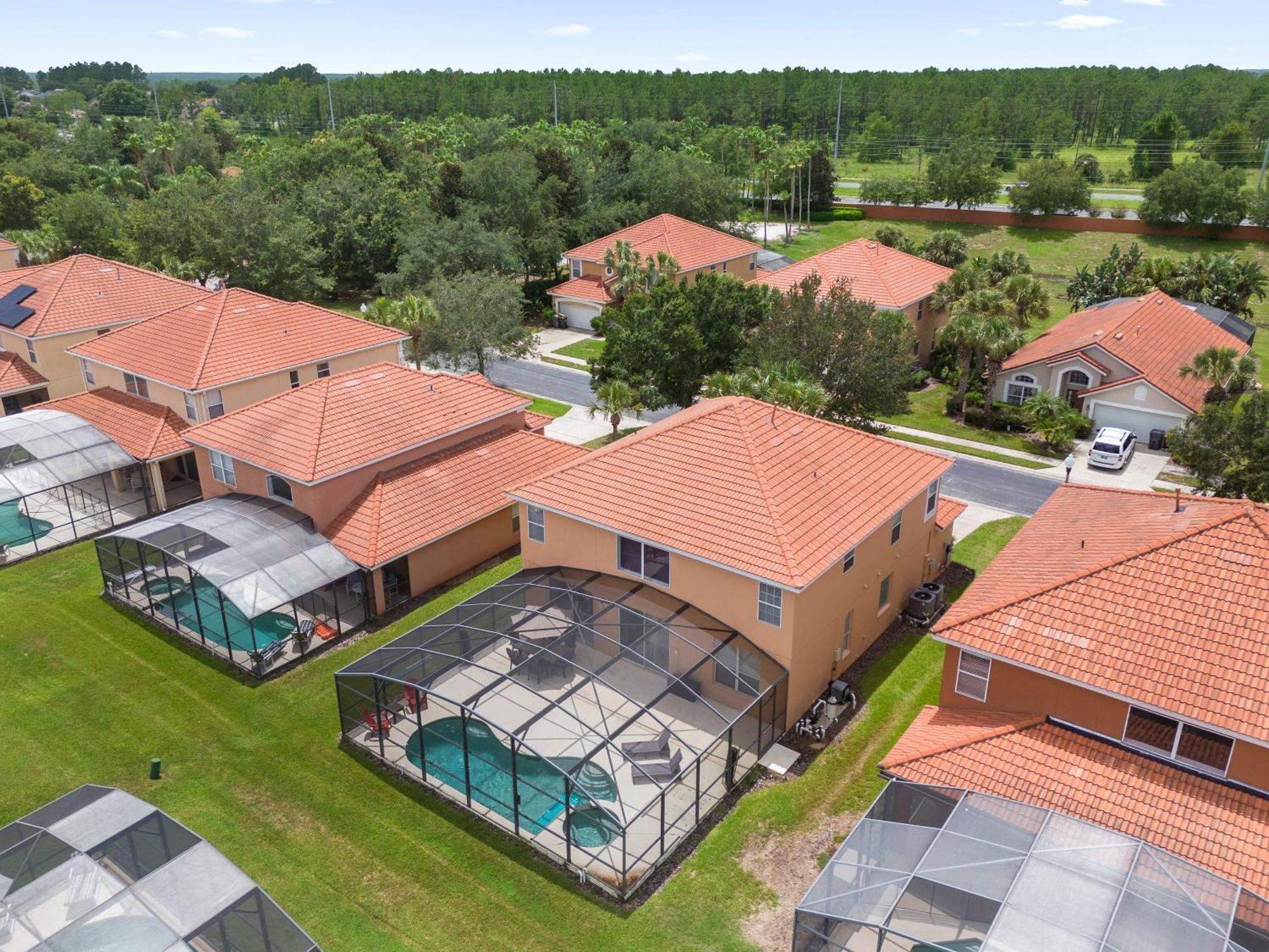 Large Spacious Home W Private Pool & Hot Tub Davenport Eksteriør billede